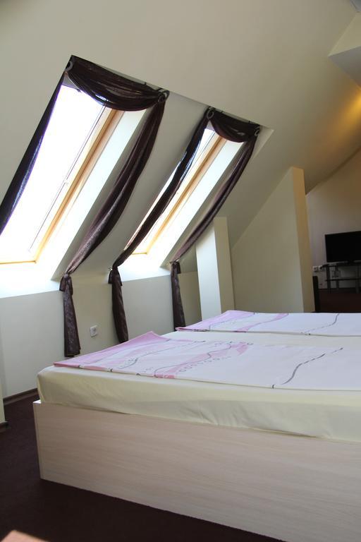 Hotel - Restaurant Chairite โซเฟีย ภายนอก รูปภาพ